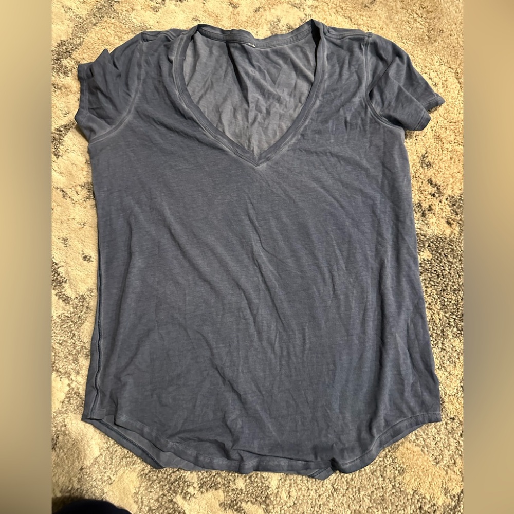 Love tee in washed blue